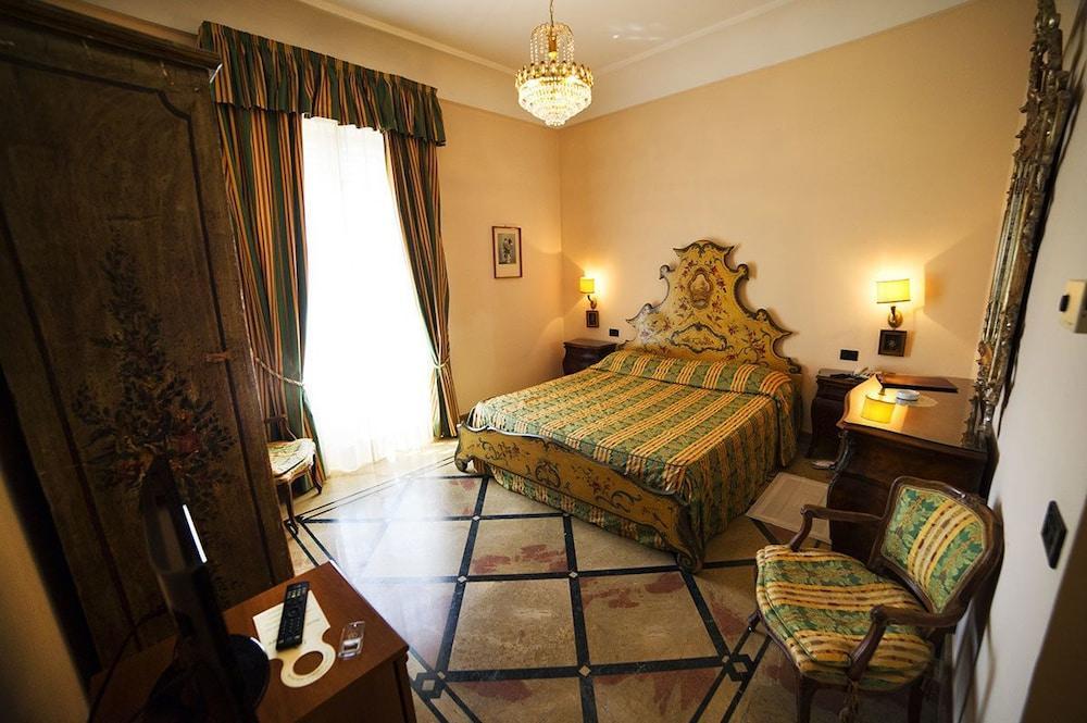 Grande Albergo Miramare Formia Exterior foto